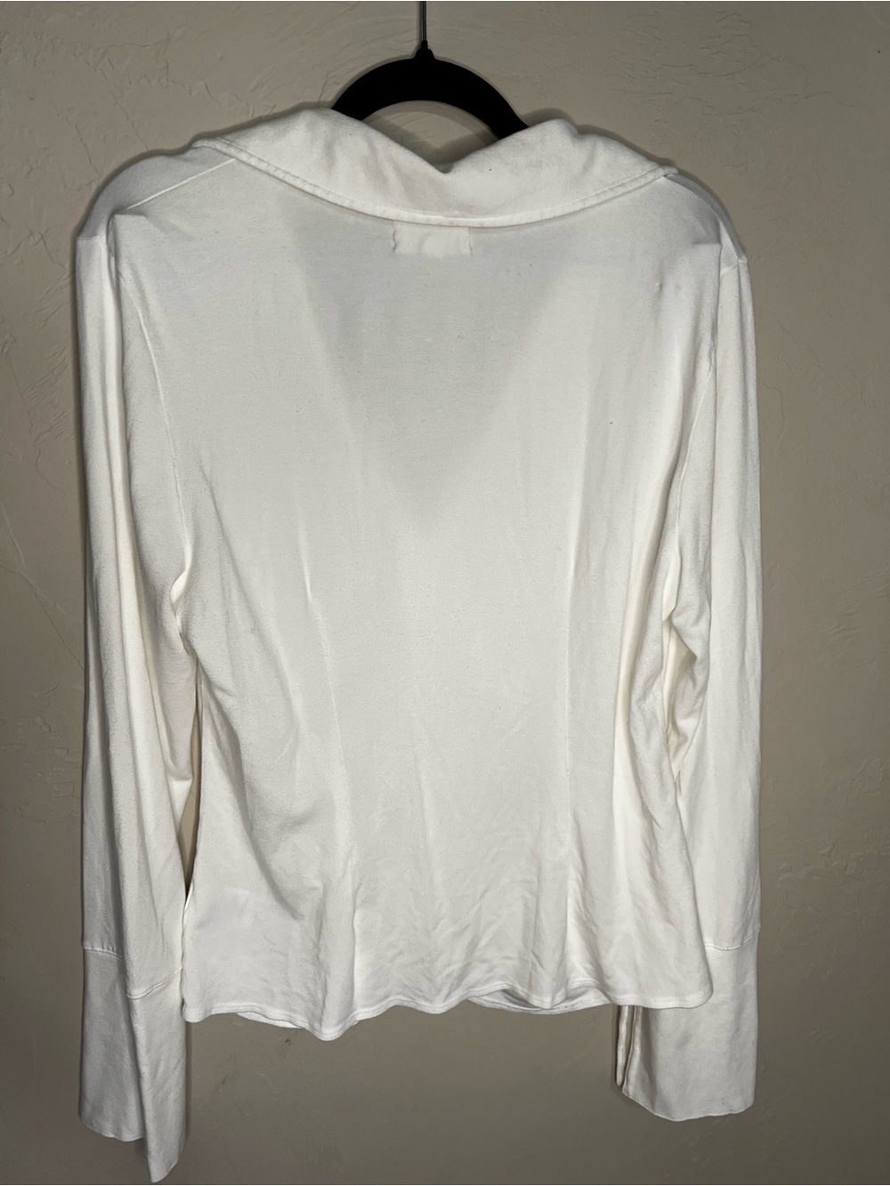 Women's White Ruched Button-Down Top - Picture 8 of 8